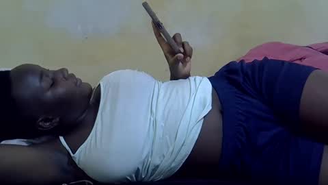 leilah_cute19 online show from April 29, 12:21 pm