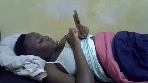 leilah_cute19 online show from April 29, 7:51 pm
