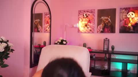 Leila online show from June 27, 9:37 am