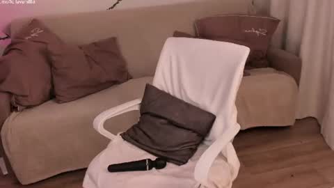 leilalafleur_ online show from June 16, 7:45 am