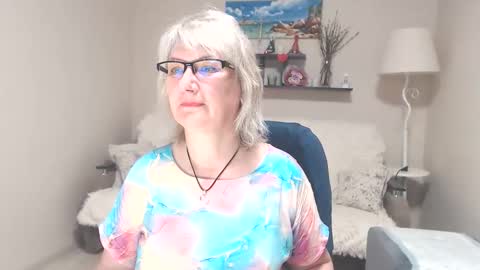 Leila Kinky online show from June 11, 4:10 am
