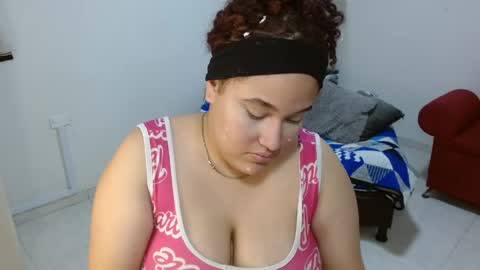 leilaprettysex online show from April 29, 12:54 pm