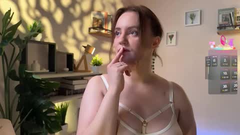 Lela online show from October 23, 3:02 pm