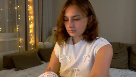 Lelia online show from August 4, 12:06 am