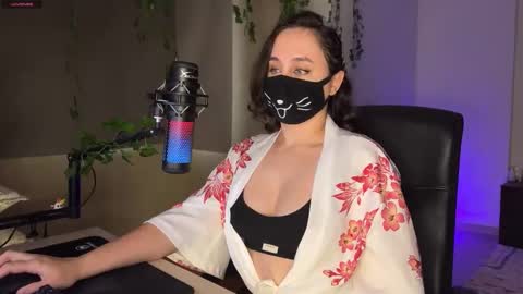 Lemi online show from November 12, 4:42 pm