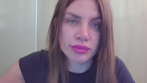 lena6122000 online show from June 13, 5:23 pm