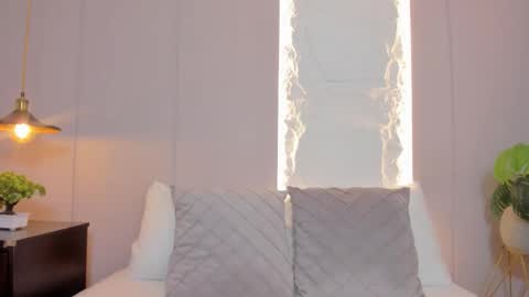 lena_jhons online show from December 19, 8:59 pm