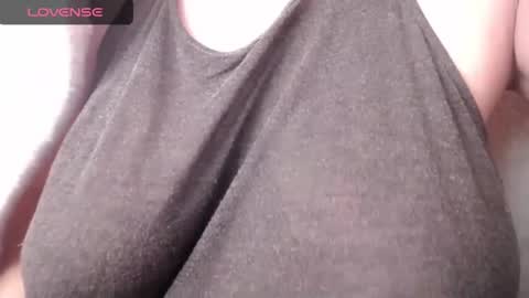 lenagolden online show from March 8, 9:06 am