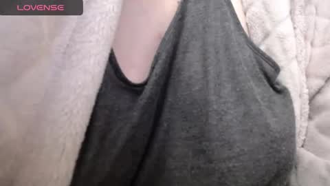 lenagolden online show from February 11, 4:02 pm