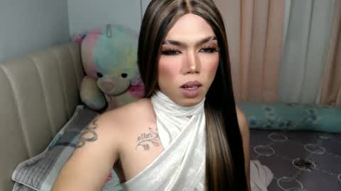 lena online show from February 24, 6:58 pm