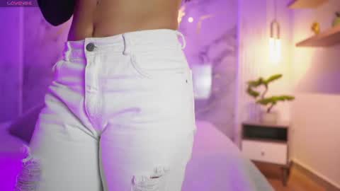 lenna_s online show from June 24, 8:16 pm