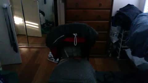 Snapshot of lennyfife chatting on February 26, 7:45 am Pussylicker online show from February 26, 7:45 am