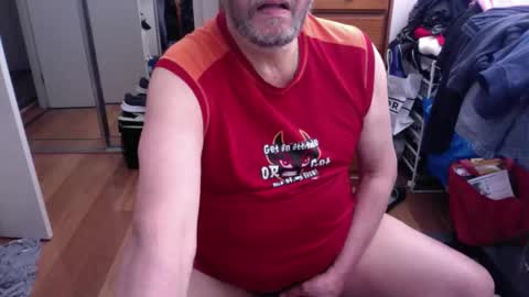 Snapshot of lennyfife chatting on September 17, 2:26 am Pussylicker online show from September 17, 2:26 am