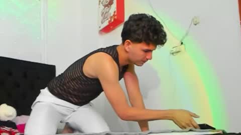 maximo frank online show from May 2, 5:24 am