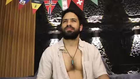 Leo  Diaz online show from July 6, 10:33 pm