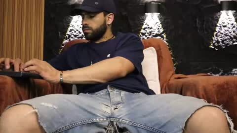 Leo  Diaz online show from June 13, 2:55 am