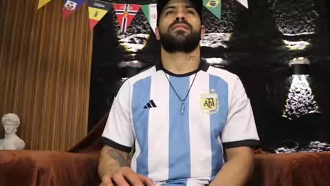 Leo  Diaz online show from June 17, 2:27 am