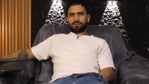 Leo  Diaz online show from February 14, 3:42 am