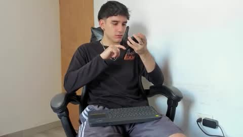 Leo Jones online show from November 7, 2:52 pm