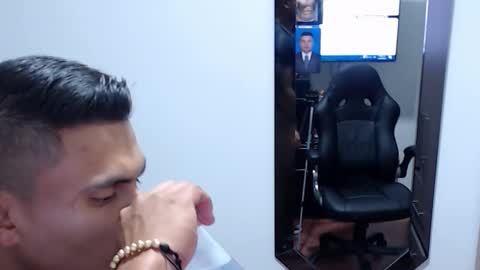 Leo online show from February 25, 2:59 am