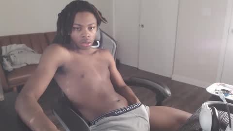 LeoMalonee online show from January 31, 9:59 pm