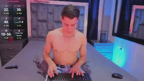 leomonnroe online show from April 30, 7:52 pm