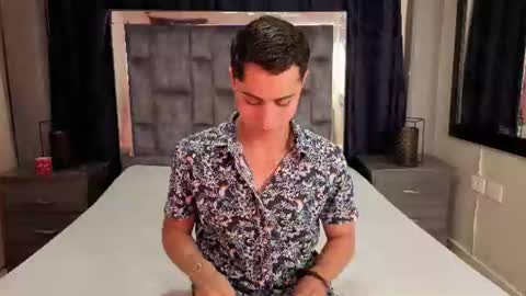 leomonnroe online show from July 1, 7:22 pm