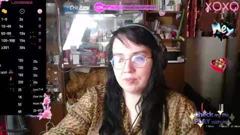 Snapshot of leona_harrison chatting on February 18, 5:20 am Leona Harrison online show from February 18, 5:20 am