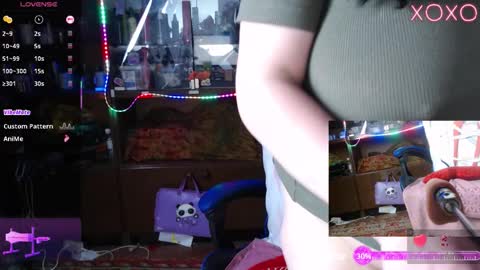 Snapshot of leona_harrison chatting on September 28, 10:52 pm Leona Harrison online show from September 28, 10:52 pm