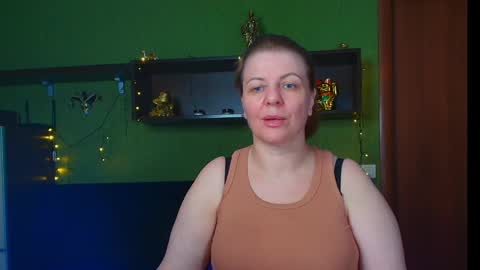 Leona tracie online show from April 26, 1:42 pm
