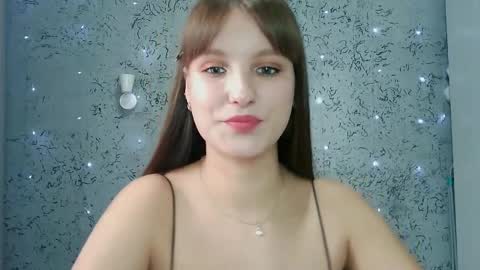 Snapshot of leonaalove chatting on October 28, 7:20 am Leonaalove online show from October 28, 7:20 am