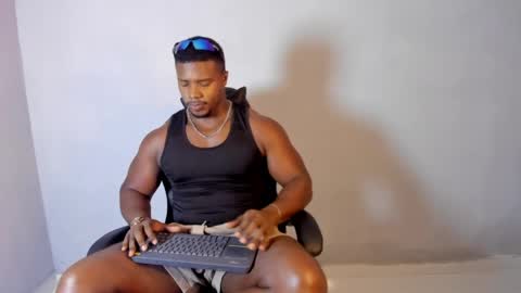 Leandro jones online show from June 3, 1:41 am