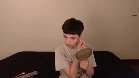 Snapshot of leonel_29 chatting on October 28, 8:21 pm Leonel and Lulu online show from October 28, 8:21 pm