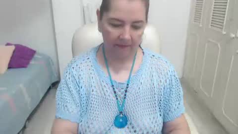 leonela   online show from July 11, 1:10 am