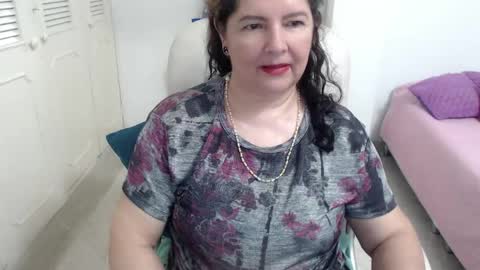 leonela   online show from April 28, 2:27 am