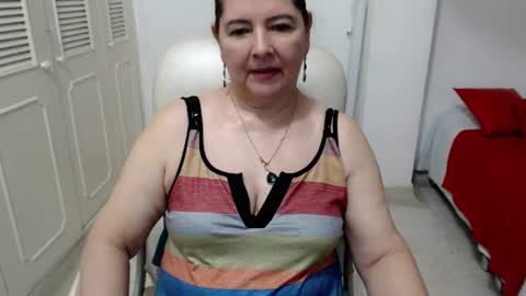 leonela   online show from June 16, 2:48 am