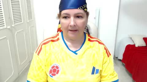 leonela   online show from June 18, 4:07 am