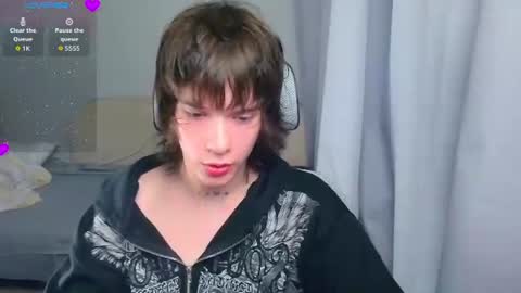 leonkissboy online show from July 6, 4:09 am