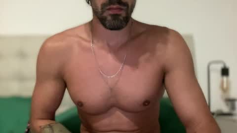 leoon_hot online show from April 23, 11:50 pm