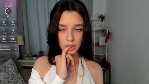 Bella online show from October 31, 9:21 am