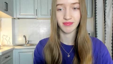  LESLIE   online show from November 22, 1:42 pm