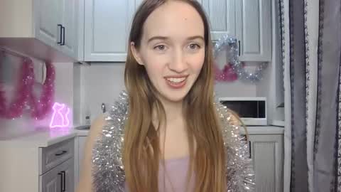  LESLIE   online show from December 16, 11:07 pm