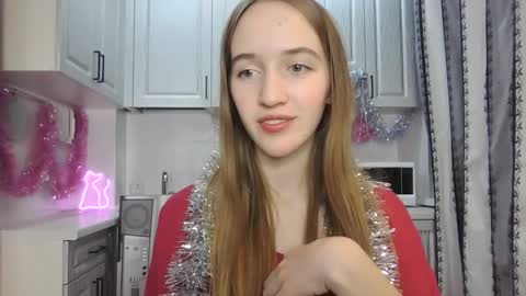  LESLIE   online show from December 22, 10:58 pm