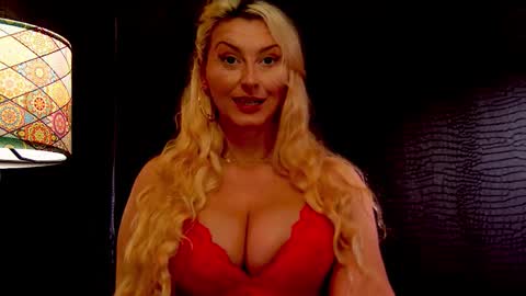 leticiareys online show from November 22, 6:50 pm