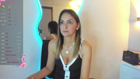 letiziia online show from June 15, 7:50 pm