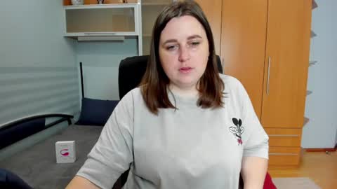 Naomi online show from June 9, 6:02 am