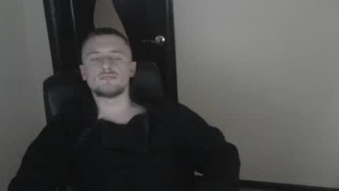 lev1ngston online show from December 25, 11:00 am