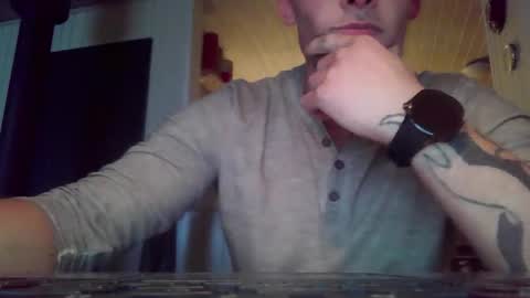 levaithen369 online show from March 1, 7:18 pm