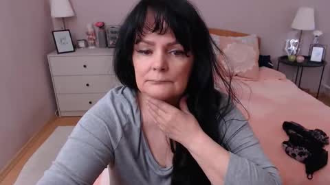 Mary online show from May 2, 12:22 pm