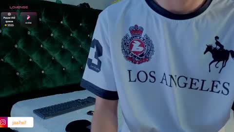 Levi  online show from July 21, 9:06 pm